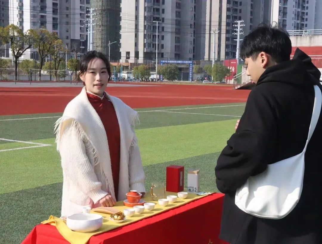 bc体育app下载毕业生招聘会成功举办